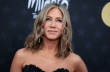 H Τζένιφερ Άνιστον