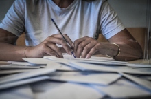 Ευρωεκλογές 2024: Έκλεισαν οι κάλπες - Πότε αναμένονται τα αποτελέσματα των exit poll 