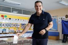 Ευρωεκλογές 2024: Στην Κυψέλη ψήφισε ο Αλέξης Τσίπρας