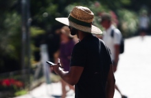 Καύσωνας: Mέτρα για τους εργαζόμενους σε ιδιωτικό τομέα και delivery