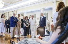 Εθελοντική αιμοδοσία στο Προεδρικό Μέγαρο παρουσία Σακελλαροπούλου