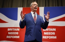 Βρετανικές εκλογές: Ο Φάρατζ ανεβαίνει στις δημοσκοπήσεις 