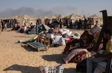 Ισραήλ: Σφυροκοπά καταυλισμούς προσφύγων στη Γάζα