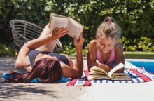 Τα βιβλία που θα διαβάσουν μικροί και μεγάλοι το καλοκαίρι