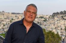 Γαβριήλ Χαρίτος: Συνέντευξη με τον αναλυτή της Μέσης Ανατολής για τον πόλεμο Ισραήλ-Χαμάς και τη ζωή στο Ισραήλ