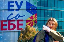 Koμισιόν: Εξέφρασε την λύπη της για τη μη χρήση του συνταγματικού ονόματος της Βόρειας Μακεδονίας - Να σεβαστούν τους όρους όλες οι πλευρές.