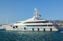 Ύδρα: Ποιοι ήταν οι Καζάκοι επιβάτες της «Περσεφόνης» - Έρευνα του inside story και του OCCRP για τη θαλαμηγό και τη φωτιά που προκλήθηκε από πυροτεχνήματα. 