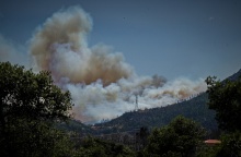 Φωτιά τώρα στο Κατσιμίδι Πάρνηθας