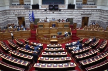 Η απομάκρυνση από την πολιτική πραγματικότητα ως συνέπεια της προσκόλλησης σε μια ψευδαισθητική πραγματικότητα 