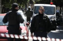 Αντιτρομοκρατική: Συνελήφθησαν 7 άτομα για εμπρησμούς σε κατάστημα, ξενοδοχείο και συναγωγή στο κέντρο της Αθήνας