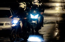 Αστυνομικοί της ΔΙΑΣ στις μηχανές τους