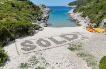 Έργο του The Krank στην Μπιενάλε Παξών