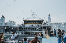 Διακοπές: Ένας στους δύο Ελληνες δεν θα πάει κάπου φέτος