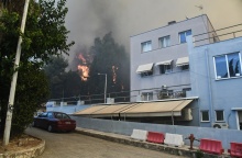 Φωτιά κοντά στο Καραμανδάνειο Νοσοκομείο της Πάτρας