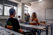 Υποψήφιοι των Πανελληνίων στο εξεταστικό κέντρο
