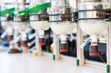 Ένζυμα αποδομούν το πλαστικό με τη βοήθεια της τεχνητής νοημοσύνης