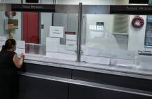 Εφορία: Περιμένετε στο ακουστικό σας...