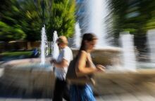 ΕΜΥ: Επικαιροποίηση έκτακτου δελτίου για τον καύσωνα - Πού θα σημειωθούν οι υψηλότερες θερμοκρασίες.