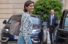 Ολυμπιακοί Αγώνες 2024: Η Γαλλίδα υπουργός Αθλητισμού Αμελί Ουντεά Καστερά βούτηξε στον Σηκουάνα - Τα πλάνα που κατέγραψε η κάμερα.