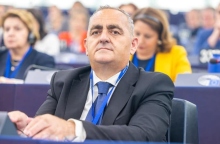 Ο Φρέντυ Μπελέρης στο Στρασβούργο: Είναι και επίσημα ευρωβουλευτής 