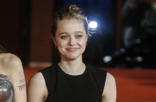 Η κόρη του Μπραντ Πιτ και της Αντζελίνα Τζολί, Σιλό