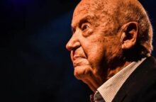 Ο Μίμης Πλέσσας 