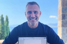 Η νέα δουλειά του Γιώργου Καπουτζίδη 