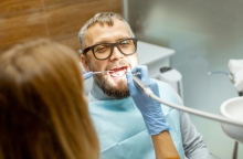 Οδοντιατρικά απρόοπτα: Οδηγίες για τον Αύγουστο