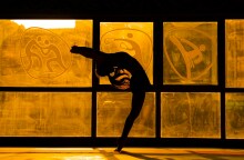 Κοπέλα σε προπόνηση ενόργανης