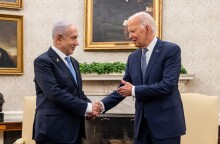 Ο Μπάιντεν δεσμεύτηκε στον Νετανιάχου για την ασφάλεια του Ισραήλ από «τις απειλές του Ιράν»