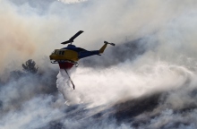 Φωτιά τώρα στη λεωφόρο Κορωπίου 