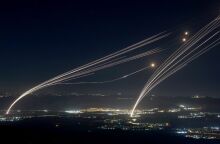 Λίβανος: Η Χεζμπολάχ εκτόξευσε δεκάδες ρουκέτες εναντίον του Ισραήλ - Αναχαιτίστηκαν από τα συστήματα αντιαεροπορικής άμυνας οι περισσότερες. 