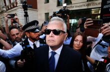 Χιου Έντουαρντς: Το BBC αφαίρεσε επεισόδιο της σειράς «Doctor Who» με τον πρώην παρουσιαστή που δήλωσε ένοχος για κατηγορίες εικόνων παιδικής πορνογραφίας.