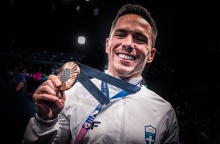 Ο Λευτέρης Πετρούνιας μετά την απονομή του χάλκινου μεταλλίου