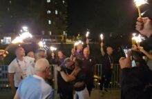 Η θριαμβευτική υποδοχή για τον Λευτέρη Πετρούνια στο Ολυμπιακό Χωριό μετά την κατάκτηση του χάλκινου μεταλλίου