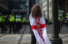 Ταραχές στη Βρετανία: Μόνο οι χουλιγκάνοι τα σπάνε 