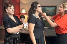 «Η Μαρία που έγινε Κάλλας»: Στα γυρίσματα της πολυαναμενόμενης σειράς της ΕΡΤ1 για τη Μαρία Κάλλας, με τη σκηνοθετική σφραγίδα της Όλγας Μαλέα.