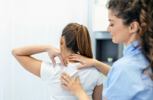 Ώμος και θαλάσσια σπορ: Πώς θα αποφύγουμε τους τραυματισμούς