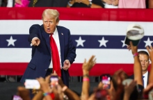 Οι πιο cringe στιγμές του Donald Trump: Ούτε θα αλλάξει ούτε είναι ο πρώην σου