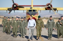 Μητσοτάκης από Ελευσίνα για φωτιές: Μαθαίνουμε τι μπορούμε να κάνουμε 