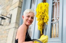 To δράμα μιας R B N B-ίστριας