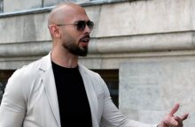 Άντριου Τέιτ 