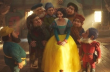 Αξίζει τόσο hate η νέα Χιονάτη aka Rachel Zegler;