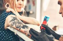 Συνδέονται τα τατουάζ με την εμφάνιση καρκίνου;