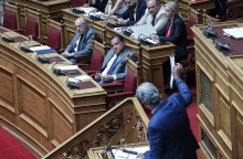 Άδωνις Γεωργιάδης και Παύλος Πολάκης στη Βουλή