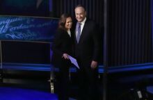 Ο Νταγκ Έμχοφ αγόρασε δίσκους βινυλίου των Stone Roses και των New Order λίγο πριν το ντιμπέιτ της συζύγου του, Κάμαλα Χάρις με τον Ντόναλντ Τραμπ. 