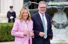 Μεταναστευτικό: Συνάντηση Στάρμερ - Μελόνι - Ο Βρετανός πρωθυπουργός «ενδιαφέρεται πολύ» για το σχέδιο της Ιταλίας να μεταφέρει τις αιτήσεις ασύλου στην Αλβανία