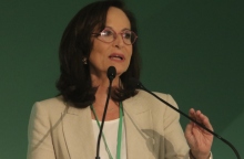 Μόνο η Διαμαντοπούλου μπορεί να ανησυχήσει τον Μητσοτάκη