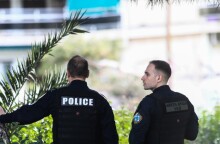 Φυλή: Επιχείρηση της ΕΛ.ΑΣ. σε καταυλισμό Ρομά – Εντοπίστηκαν δύο όπλα