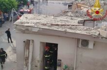 Ιταλία: Νεκρά ανασύρθηκαν δύο αδελφάκια τεσσάρων και έξι ετών από τα συντρίμμια του κτιρίου που κατέρρευσε - Στην περιοχή Σαβιάνο, έξω από τη Νάπολη.